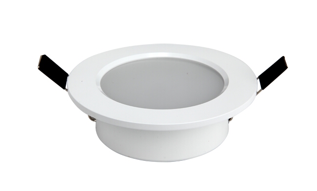 華輝照明LED筒燈驅(qū)動為恒流隔離外置驅(qū)動,便于安裝維護(hù),與光源板實現(xiàn)完美匹配。 華輝照明LED筒燈驅(qū)動為恒流隔離外置驅(qū)動,便于安裝維護(hù),與光源板實現(xiàn)完美匹配。