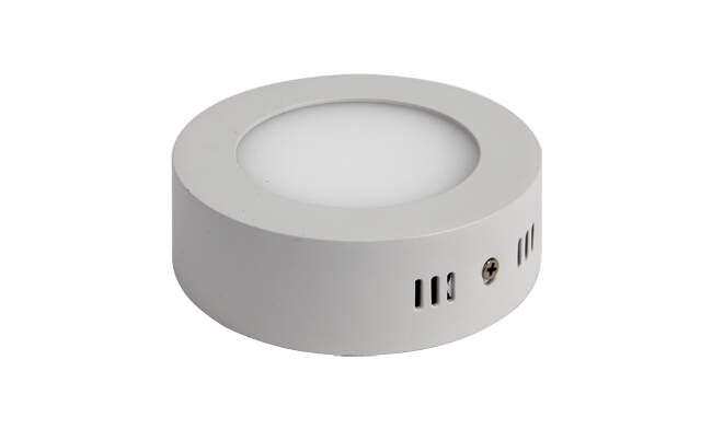 華華輝照明產(chǎn)品有：面板燈,led面板燈,面板燈廠家,直發(fā)光面板燈，側(cè)發(fā)光面板燈高P無頻閃LED面板燈，光效均勻、柔和，無眩光。