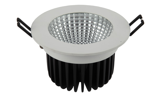 華輝照明LED筒燈驅動為恒流隔離外置驅動,便于安裝維護,與光源板實現完美匹配。 華輝照明LED筒燈驅動為恒流隔離外置驅動,便于安裝維護,與光源板實現完美匹配。