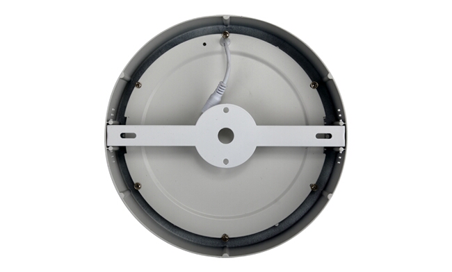 華輝照明成立于1987年，是一家專業(yè)生產(chǎn)面板燈,led面板燈,面板燈廠家,直發(fā)光面板燈，側(cè)發(fā)光面板燈的大型企業(yè)。