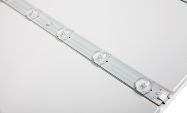 華輝照明成立于1987年,是一家專業(yè)生產面板燈,led面板燈,面板燈廠家,直發(fā)光面板燈,側發(fā)光面板燈的大型企業(yè)。 華輝照明成立于1987年,是一家專業(yè)生產面板燈,led面板燈,面板燈廠家,直發(fā)光面板燈,側發(fā)光面板燈的大型企業(yè)。