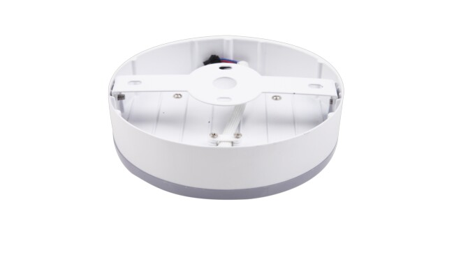 華輝照明成立于1987年，是一家專業(yè)生產(chǎn)面板燈,led面板燈,面板燈廠家,直發(fā)光面板燈，側發(fā)光面板燈的大型企業(yè)。