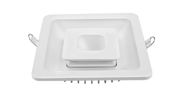 華輝照明LED筒燈驅動為恒流隔離外置驅動，便于安裝維護，與光源板實現完美匹配。