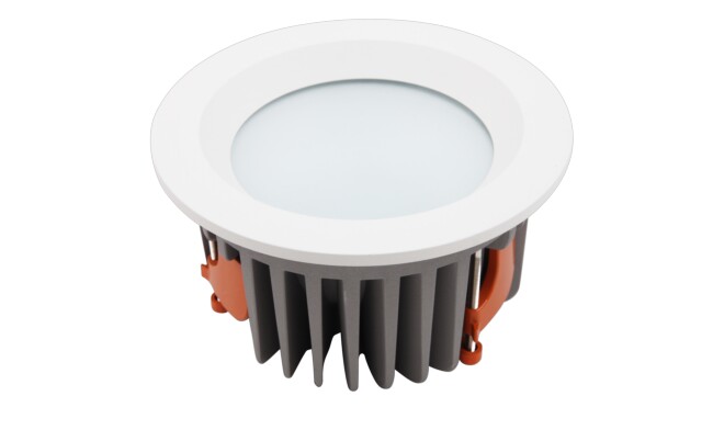 華輝照明LED筒燈驅(qū)動為恒流隔離外置驅(qū)動，便于安裝維護(hù)，與光源板實(shí)現(xiàn)完美匹配。