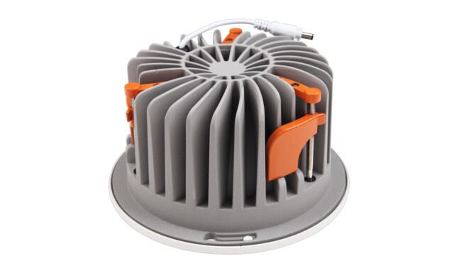 廣東筒燈，led筒燈，筒燈廠家，COB筒燈知名品牌華輝照明，公司產(chǎn)品通過3C、CE、UL、VDE等國內(nèi)外權(quán)威認(rèn)證。