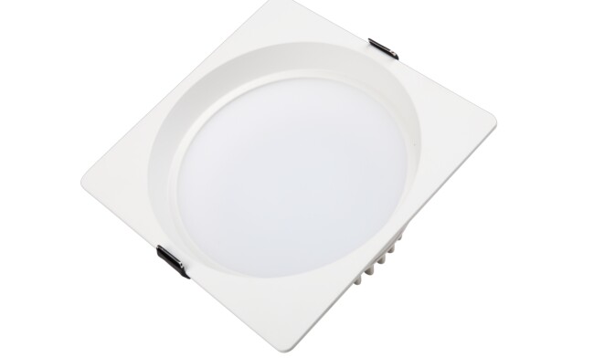 華輝照明專業生產LED筒燈,COB筒燈,全國行業領先,服務過全國各類工程達2000家。 華輝照明專業生產LED筒燈,COB筒燈,全國行業領先,服務過全國各類工程達2000家。