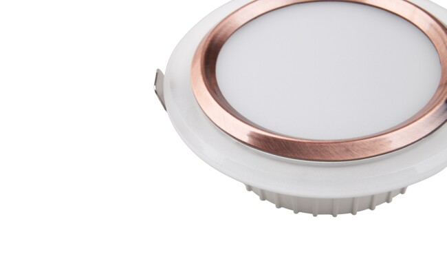 華輝照明專業(yè)生產(chǎn)LED筒燈,COB筒燈,全國行業(yè)領(lǐng)先,服務(wù)過全國各類工程達(dá)2000家。 華輝照明專業(yè)生產(chǎn)LED筒燈,COB筒燈,全國行業(yè)領(lǐng)先,服務(wù)過全國各類工程達(dá)2000家。