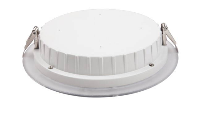 華輝照明專業(yè)LED筒燈廠家，標(biāo)準(zhǔn)的流程與質(zhì)檢程序確保COB筒燈質(zhì)量穩(wěn)定如一。