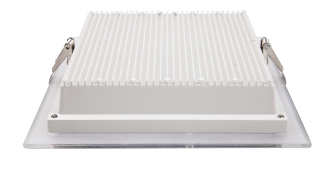 華輝照明專業(yè)LED筒燈廠家,標(biāo)準(zhǔn)的流程與質(zhì)檢程序確保COB筒燈質(zhì)量穩(wěn)定如一。 華輝照明專業(yè)LED筒燈廠家,標(biāo)準(zhǔn)的流程與質(zhì)檢程序確保COB筒燈質(zhì)量穩(wěn)定如一。