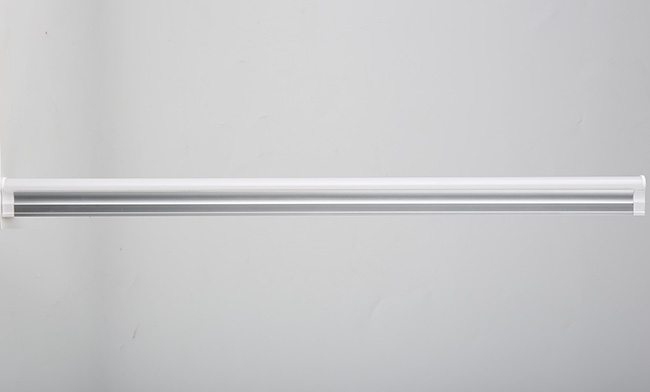 華輝照明日光燈支架，led燈管支架，一體化支架，燈管支架廠家廣泛應(yīng)用于寫字樓、辦公室、會(huì)議室等各類室內(nèi)照明工程。